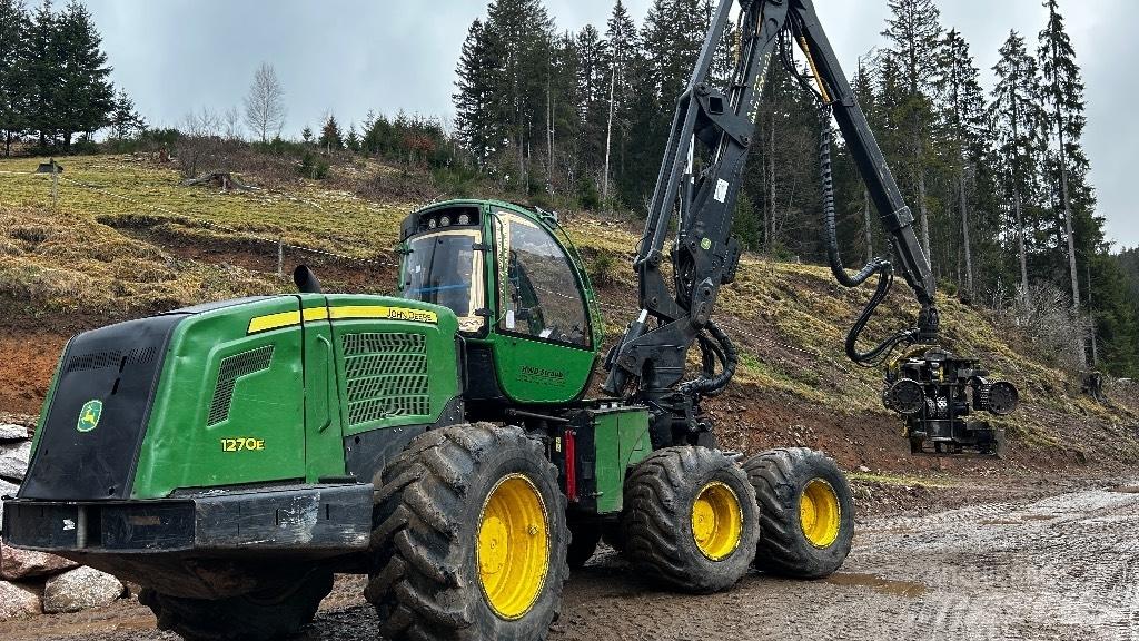 John Deere 1270 E Skovningsmaskiner