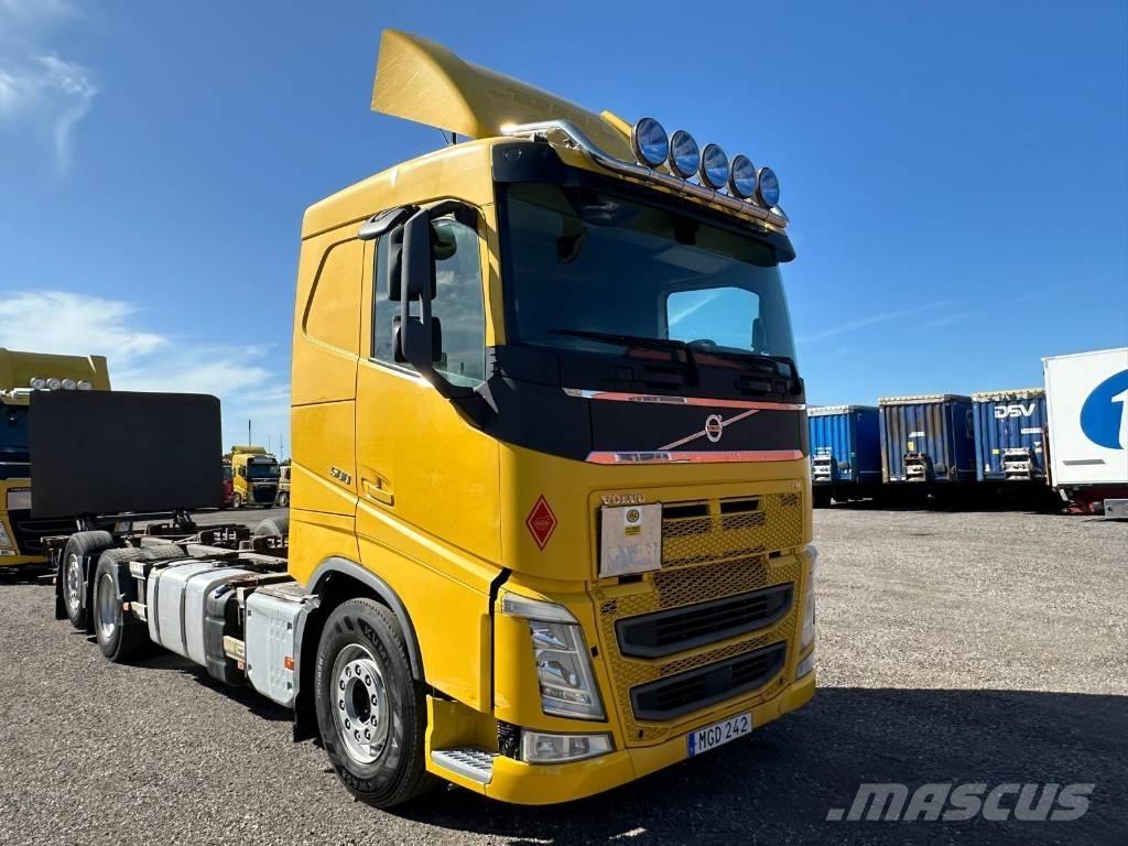 Volvo FH 6X2 6525 Lastbiler med containerramme / veksellad