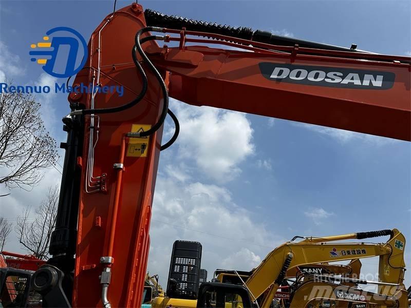 Doosan DX 225 LC-9C Gravemaskiner på larvebånd