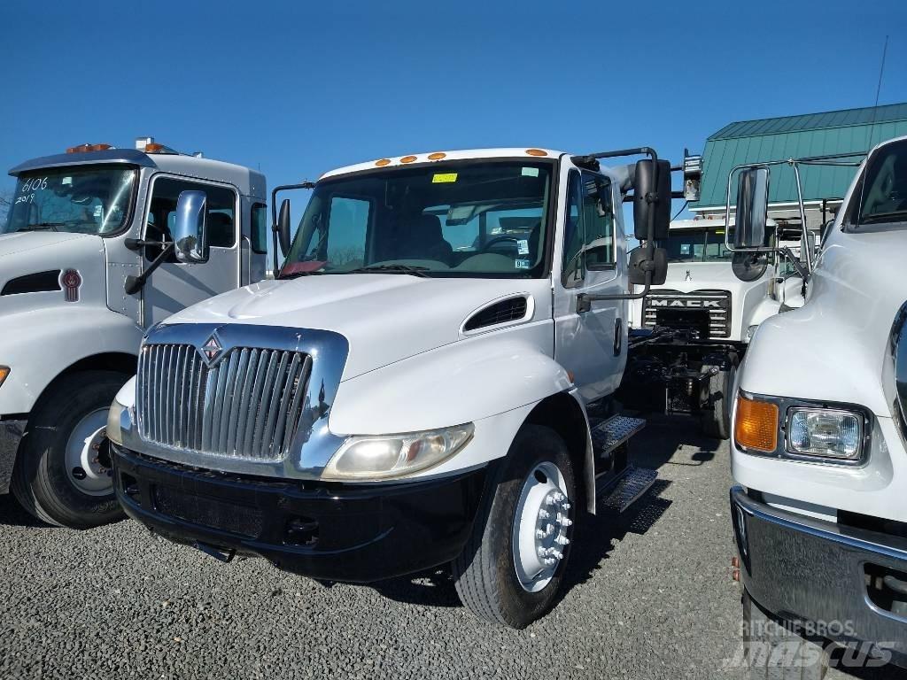 International 4400 Renovationslastbiler