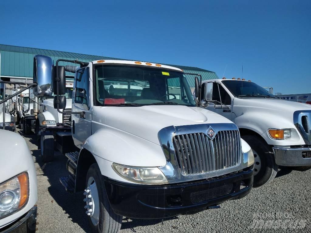 International 4400 Renovationslastbiler