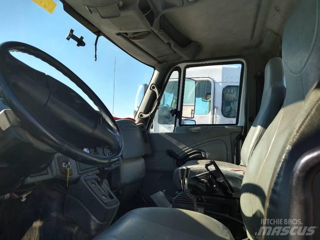 International 4400 Renovationslastbiler
