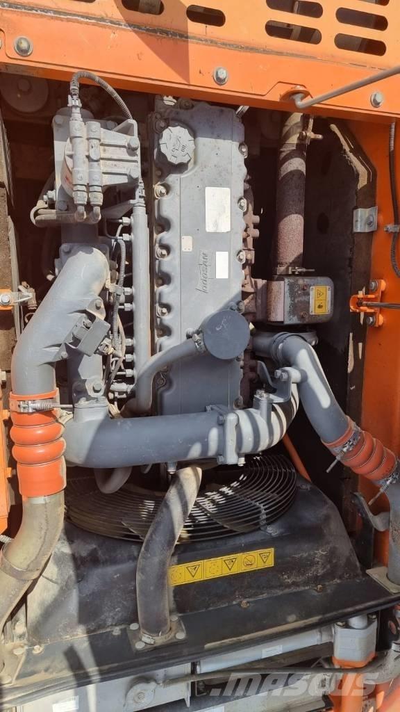 Doosan DX 225 LC Gravemaskiner på larvebånd