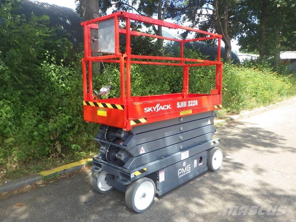 SkyJack SJ3226 Saxlifte