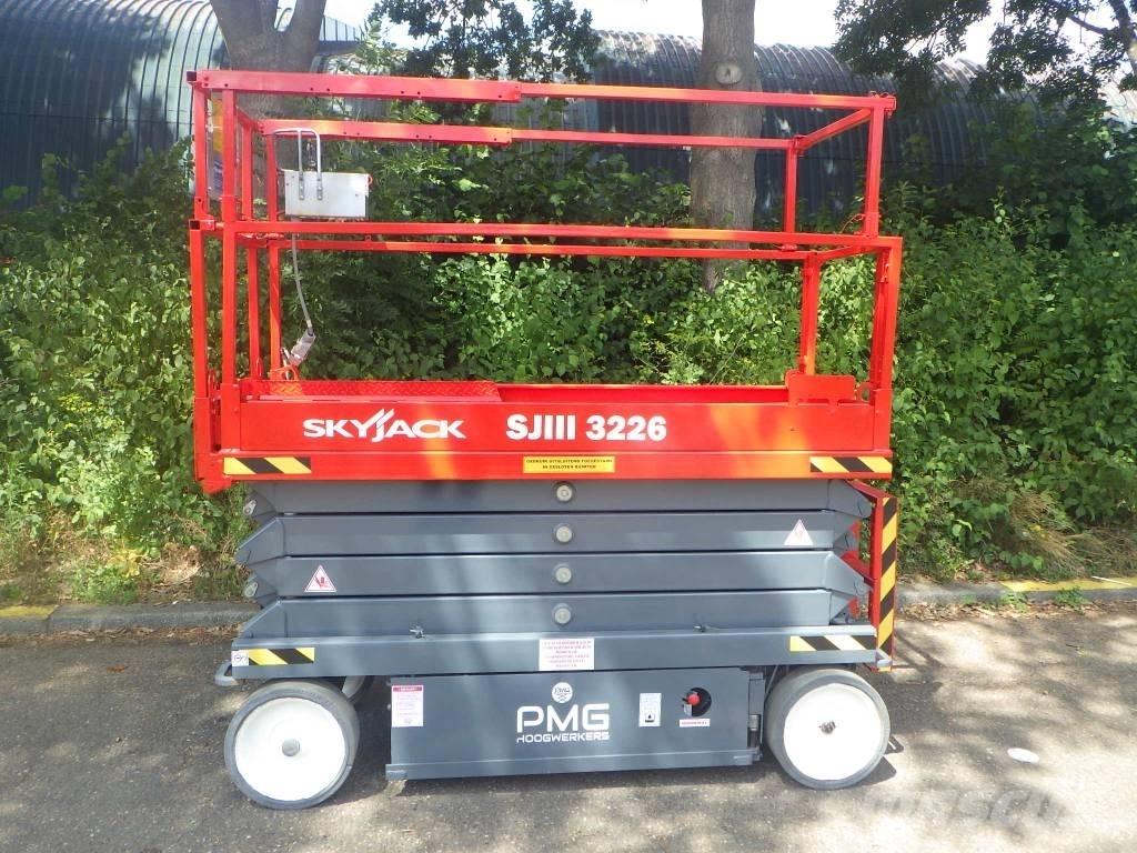SkyJack SJ3226 Saxlifte