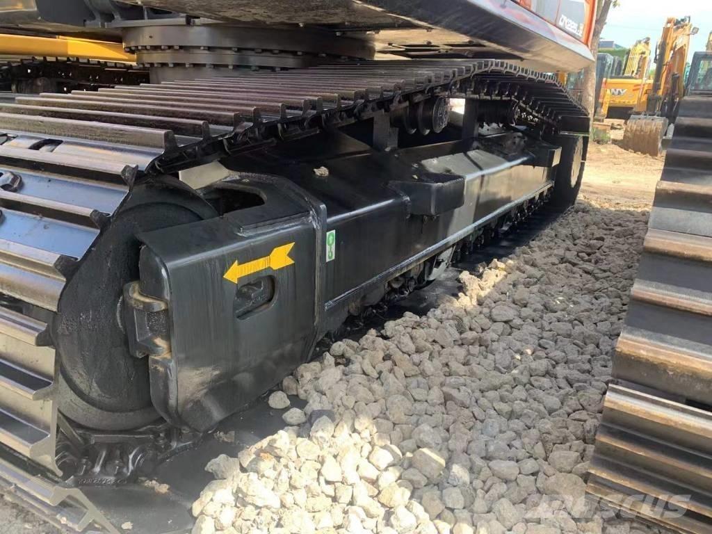Doosan DX 225 Gravemaskiner på larvebånd