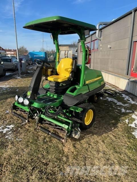 John Deere 7200 A Fairway klippere
