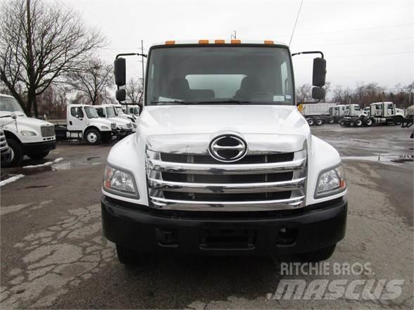 Hino 338 Slamsuger