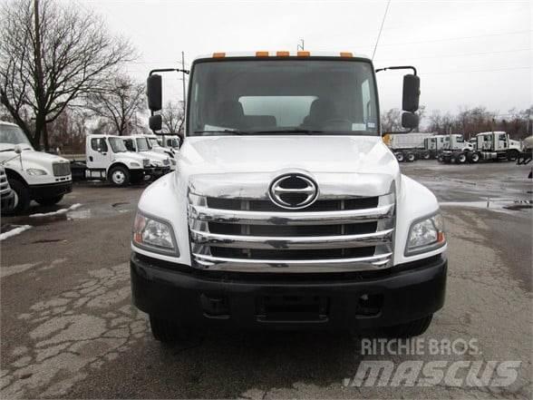 Hino 338 Slamsuger