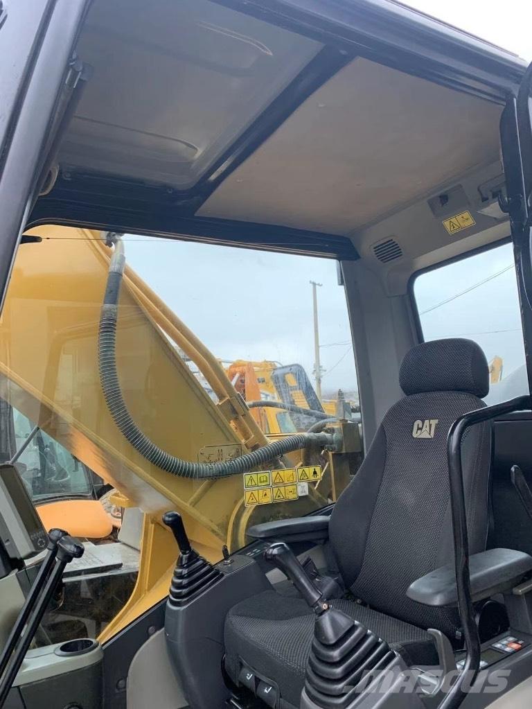 CAT 330 D2L Gravemaskiner på larvebånd