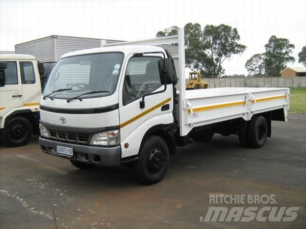Toyota Dyna 7145 Lastbil med lad/Flatbed