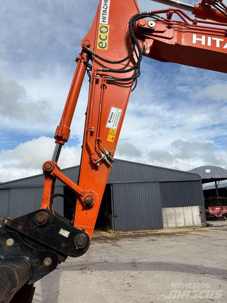Hitachi 210LC Gravemaskiner på larvebånd