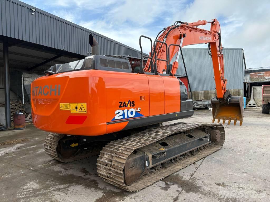 Hitachi 210LC Gravemaskiner på larvebånd