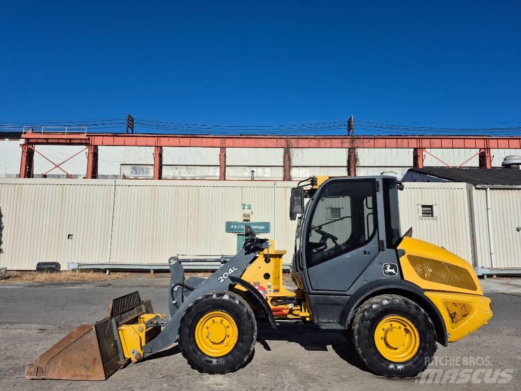John Deere 204 L Læssemaskiner på hjul