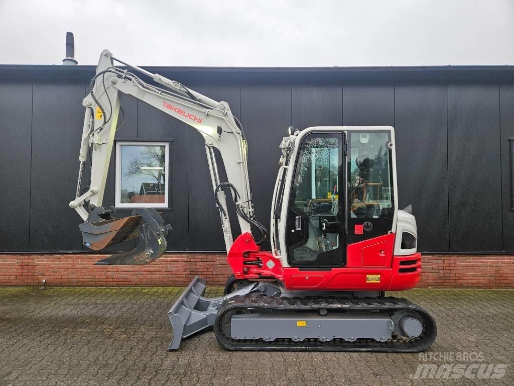 Takeuchi TB250-2 Materialehåndteringsmaskiner