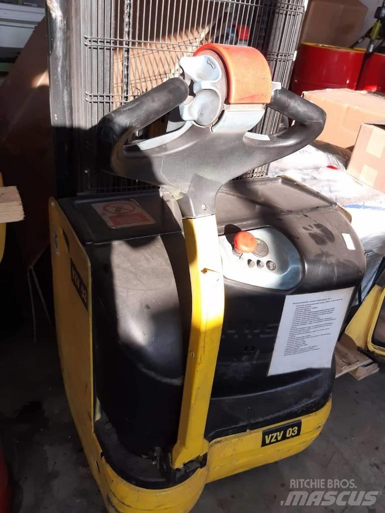 Hyster S 1.2 Gaffelstabler med gående fører