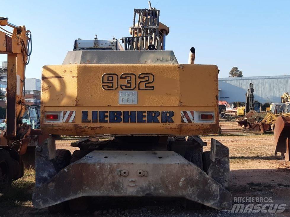 Liebherr A 932 Gravemaskiner på hjul