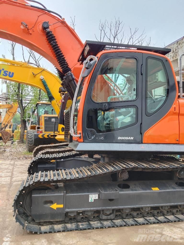 Doosan DX300 Gravemaskiner på larvebånd