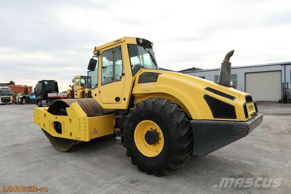 Bomag BW 216 D H-4 Enkelt tromle