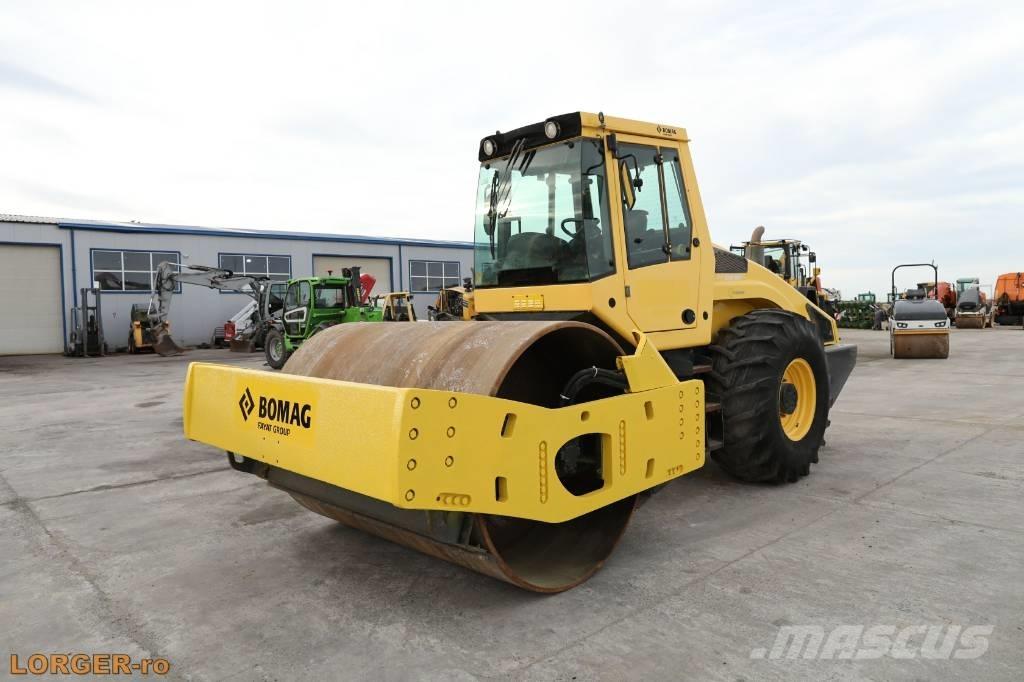 Bomag BW 216 D H-4 Enkelt tromle