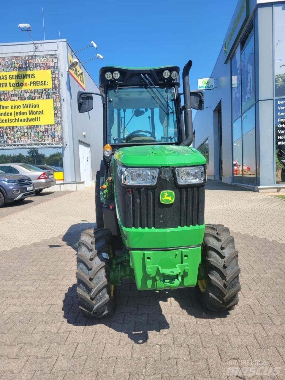 John Deere 5105GV Traktorer