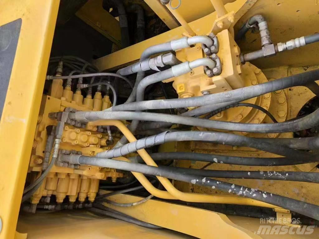 Komatsu 200-7 Gravemaskiner på larvebånd