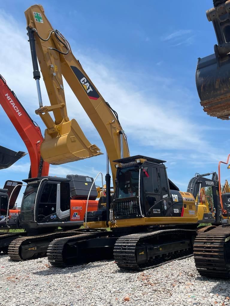 CAT 323 Gravemaskiner på larvebånd