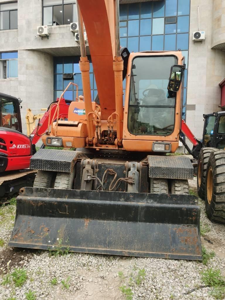 Doosan DH 210 W-7 Gravemaskiner på hjul