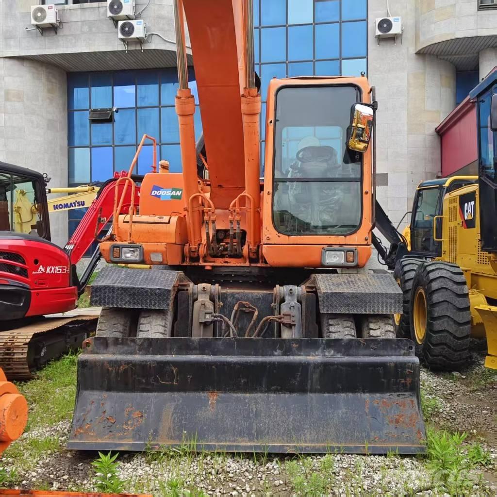 Doosan DH 210 W-7 Gravemaskiner på hjul