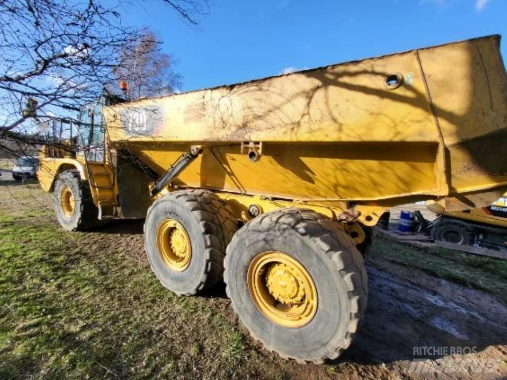 CAT 730 Terrængående lastbiler