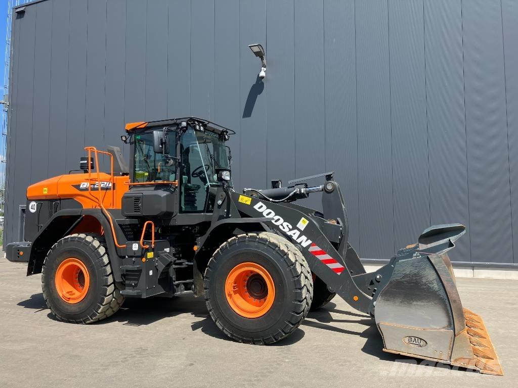 Doosan DL 320-7 Læssemaskiner på hjul