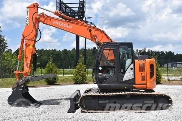 Hitachi ZX 135 Gravemaskiner på larvebånd