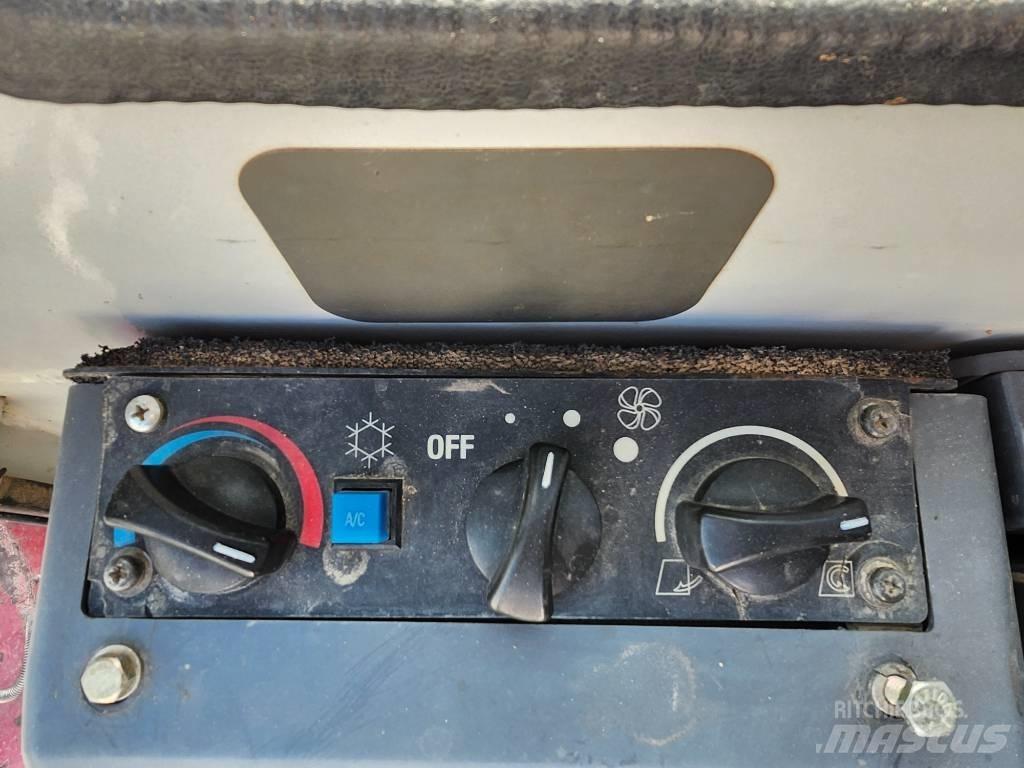 Takeuchi TB 180 FR Gravemaskiner på larvebånd