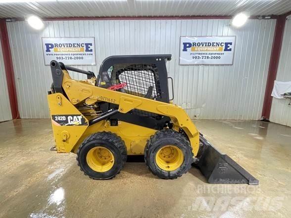 CAT 242D Minilæsser - skridstyret