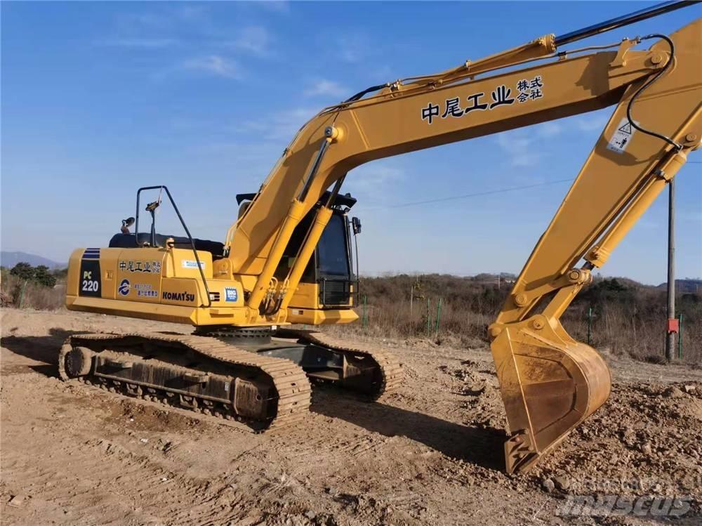Komatsu PC 220-8 Gravemaskiner på larvebånd