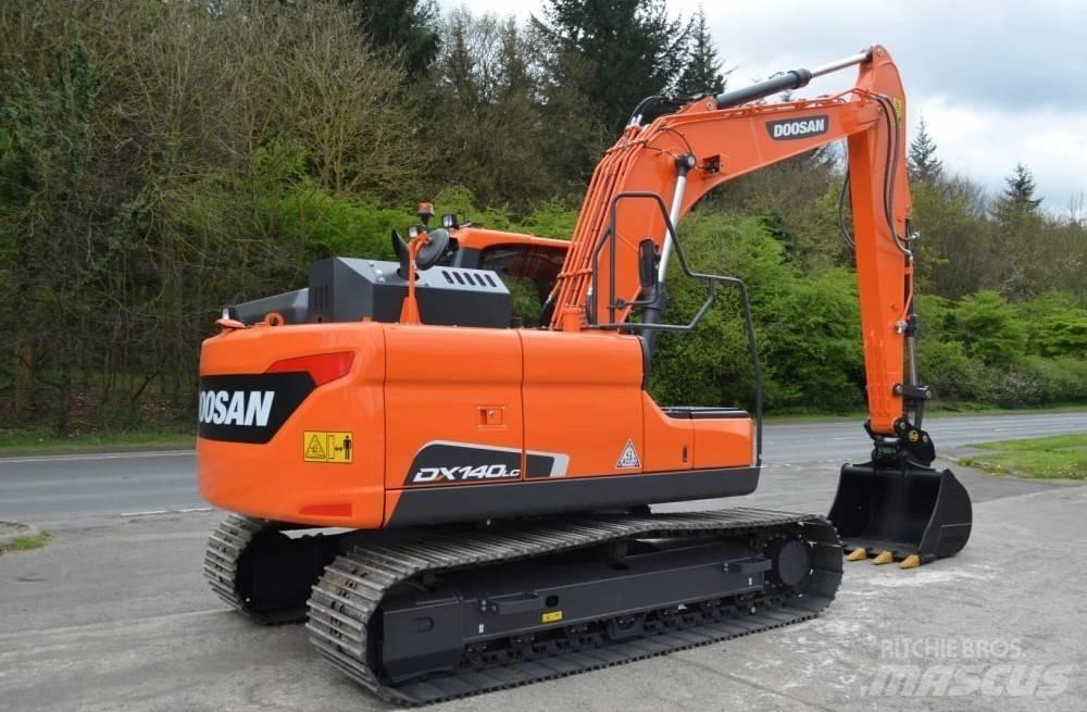 Doosan DX 140 LC-5 Gravemaskiner på larvebånd