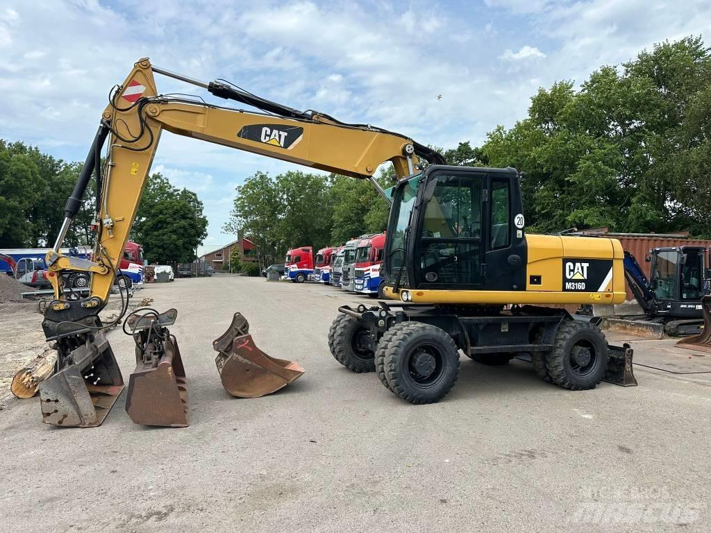 CAT M 316 D Gravemaskiner på hjul