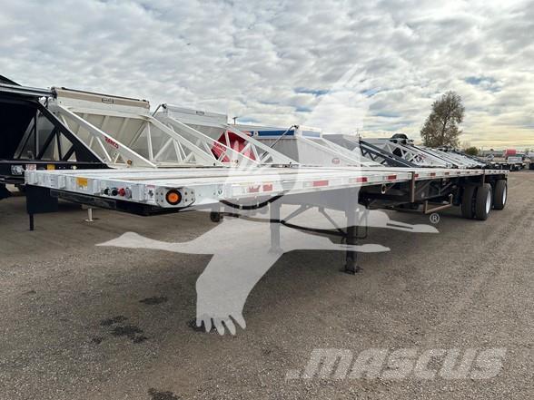 Utility 4000AE Semi-trailer med lad/flatbed