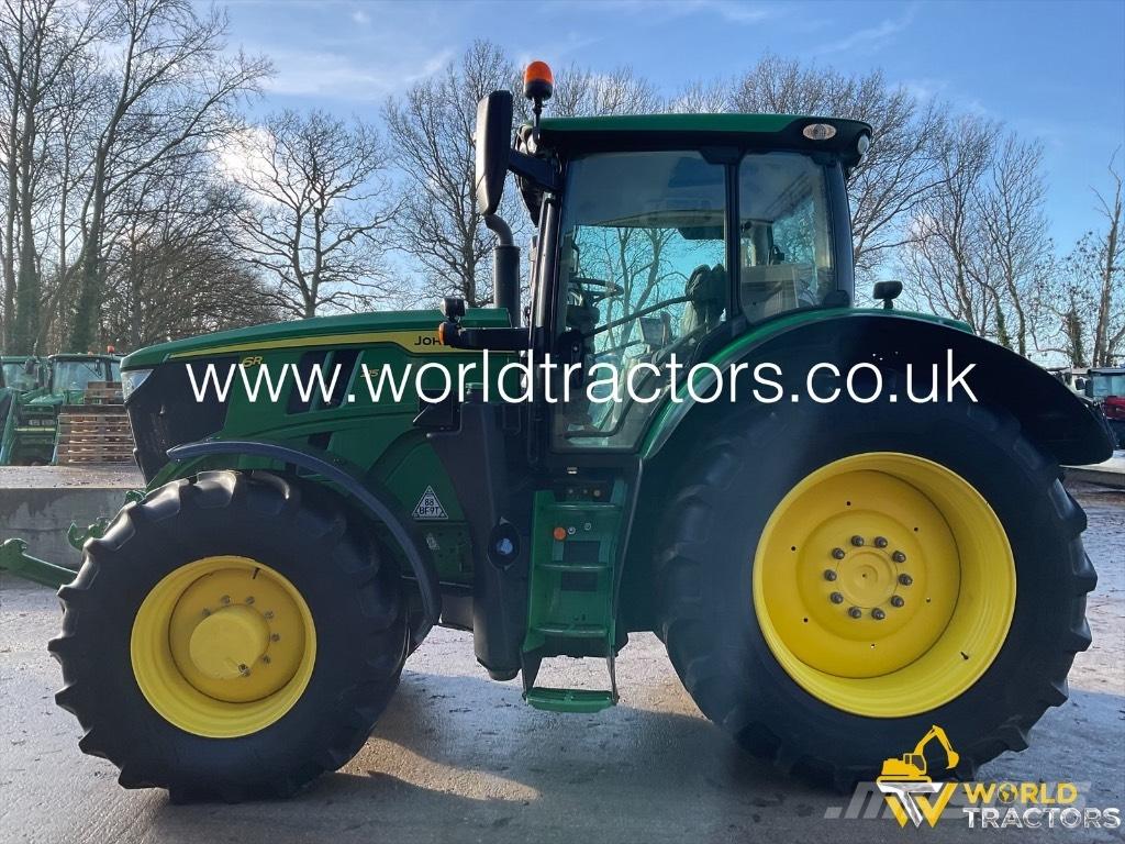 John Deere 6R215 Traktorer