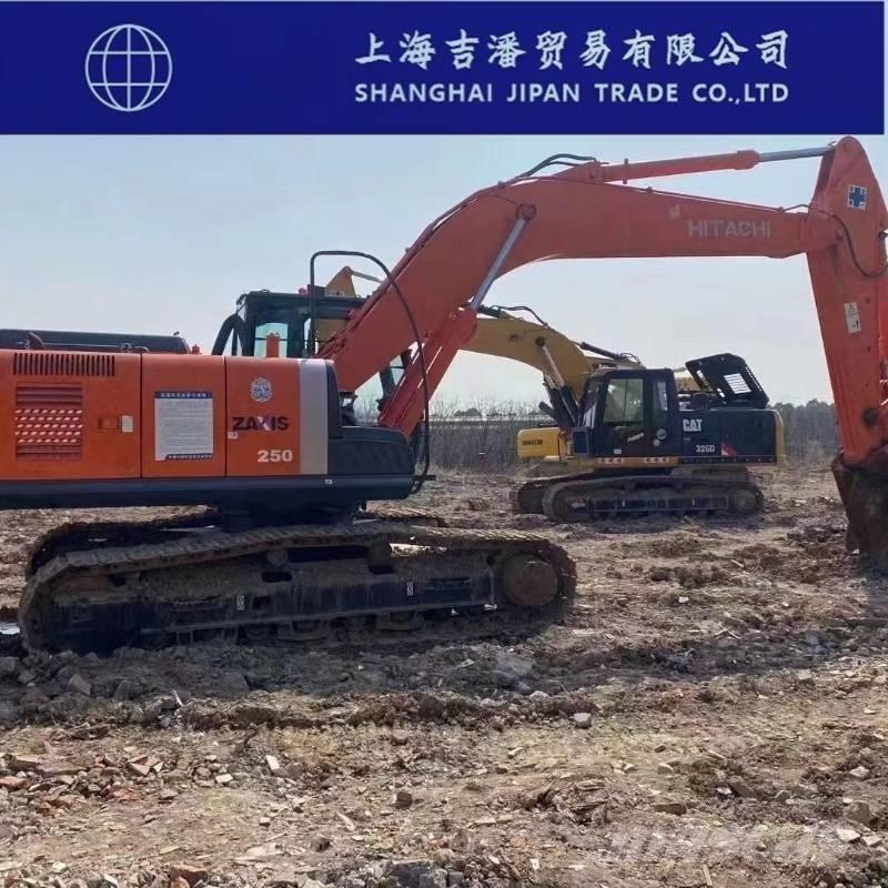 Hitachi ZX 250 Gravemaskiner på larvebånd