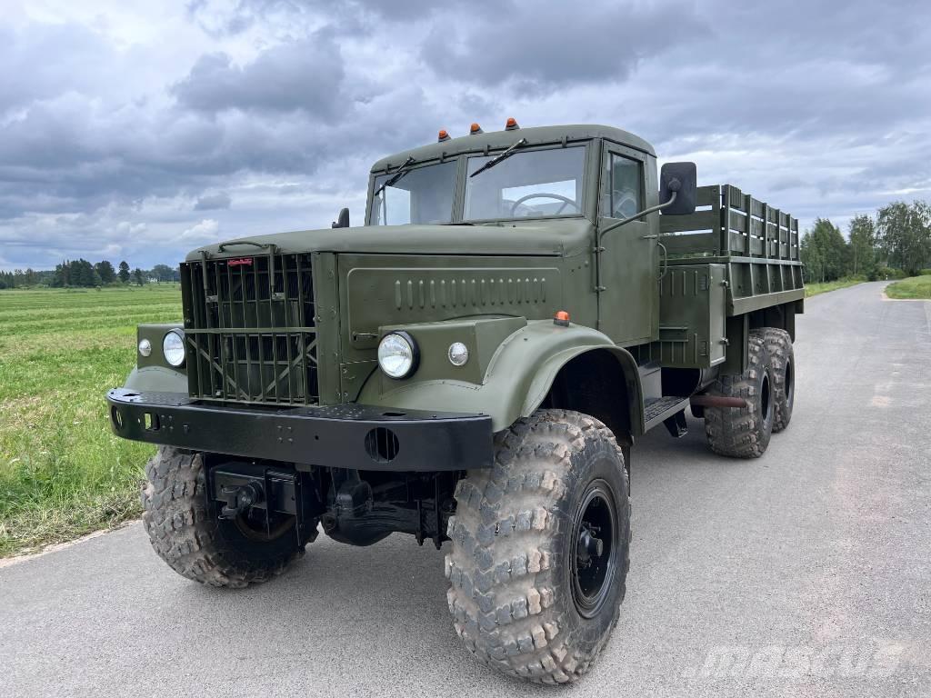 Kraz 255 B Flatbed lastbiler med spil