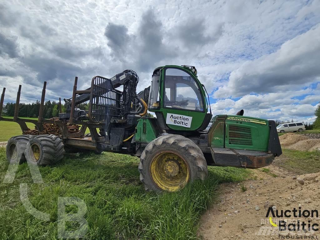 John Deere 1010 E Udkørselsmaskiner
