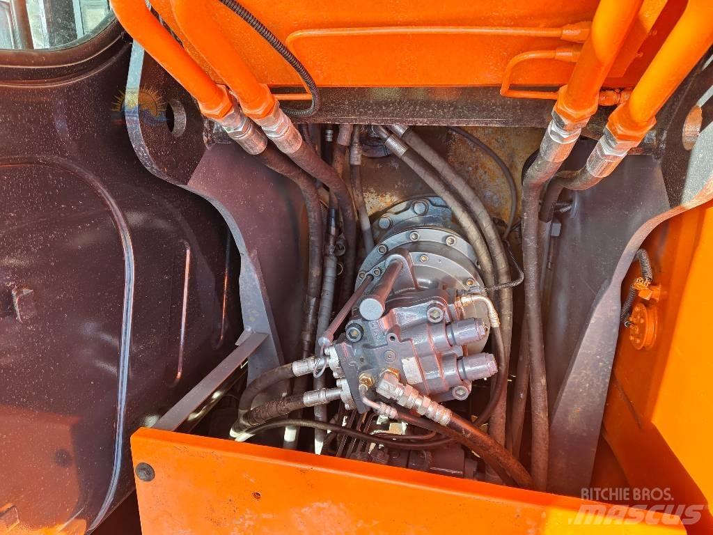 Hitachi ZX 130 Gravemaskiner på larvebånd
