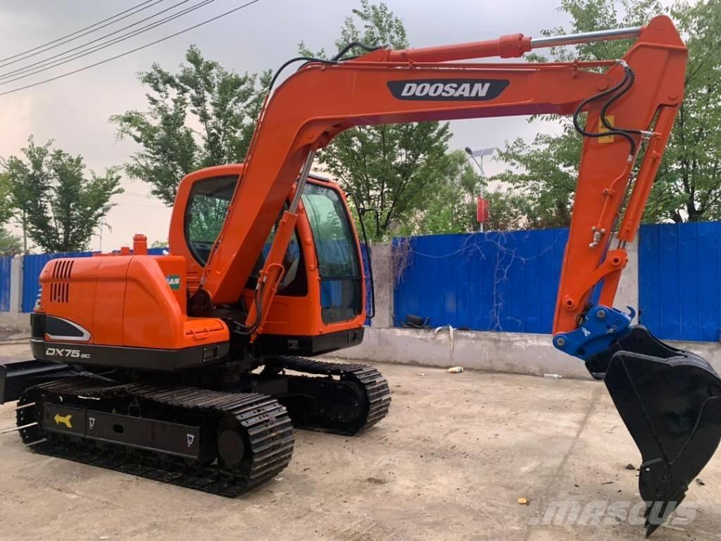 Doosan DX 75-9 C Midi-gravemaskiner 7t - 12t