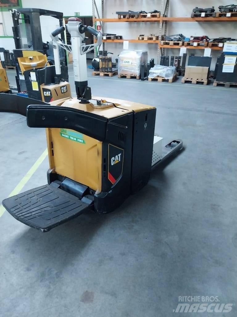 CAT NPV 20 N2 El-palleløftere med platform