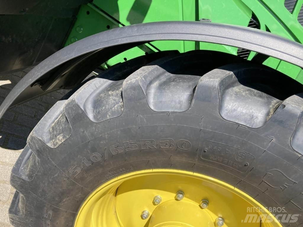 John Deere 6195M Traktorer