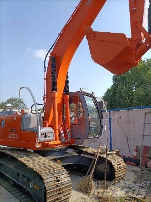 Hitachi Zaxis 200 Gravemaskiner på larvebånd