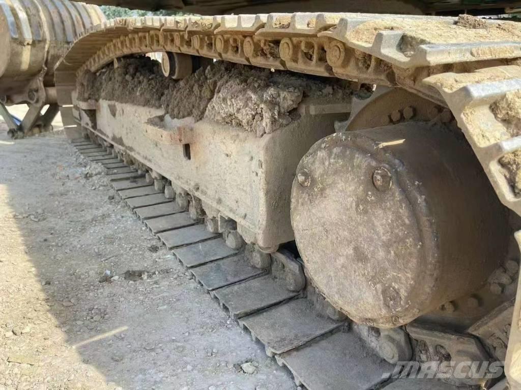 Komatsu PC 200 Gravemaskiner på larvebånd
