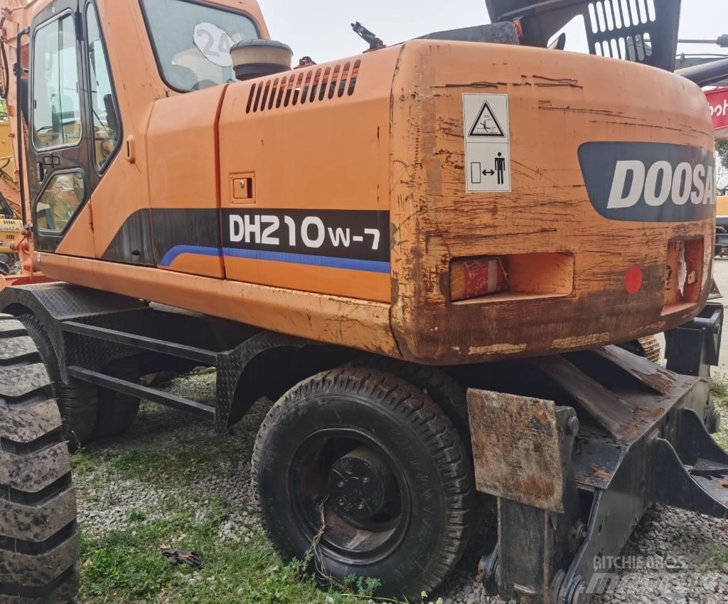Doosan DH 210 W-7 Gravemaskiner på hjul