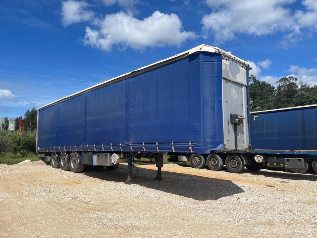 Samro ST39MH Semi-trailer med fast kasse